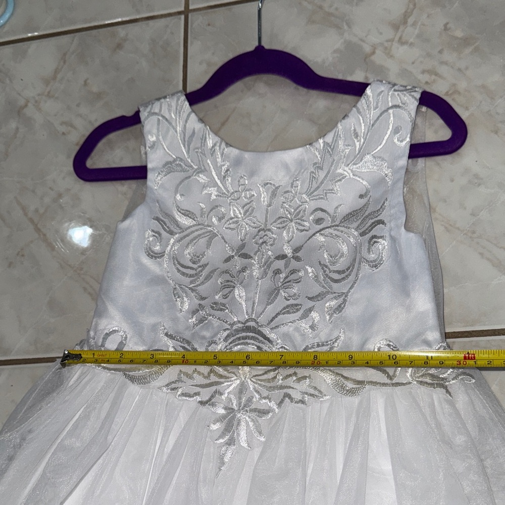 EUC- 1  Flower Girl Dresses- Elegant White Floral Kids Dress - Picture 5 of 8